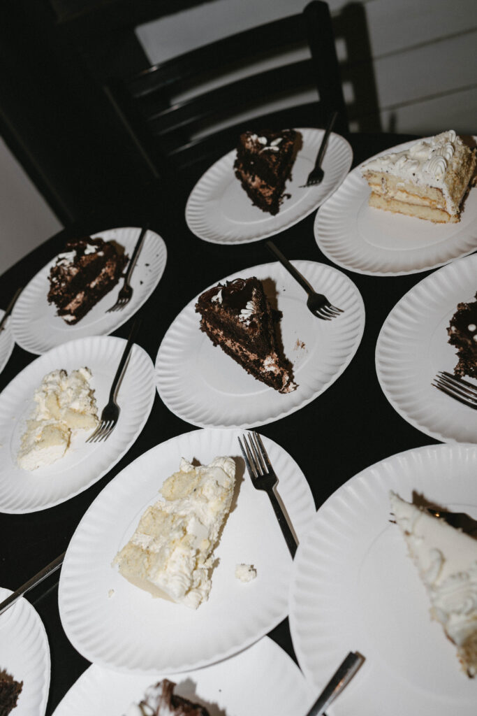 cake detail shot flash photography at wedding reception